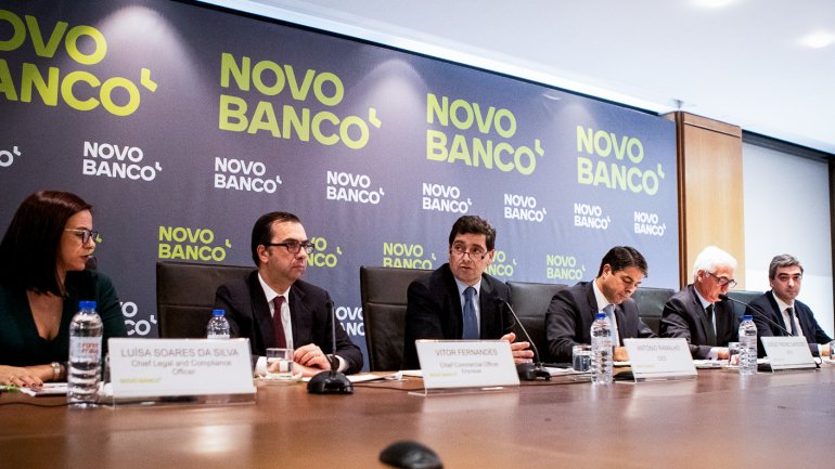 António Ramalho, a terceira figura nesta foto, já admitiu a necessidade de mais injeções de capital.