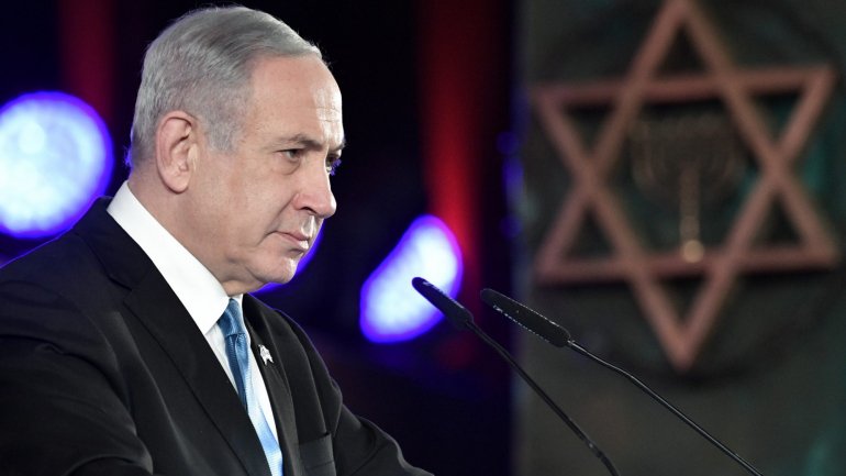 O primeiro-ministro de Israel está envolvido em três casos de alegada corrupção
