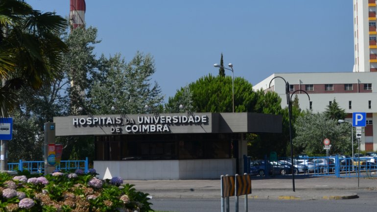 A unidade de transplantes hepáticos do Centro Hospitalar e Universitário de Coimbra (CHUC) está a ser reestruturada, diz a administração