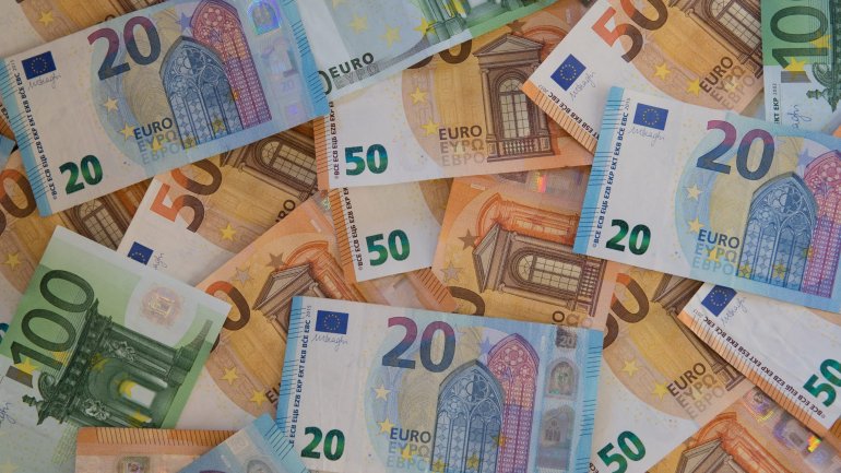 Os ativos em depósitos das administrações públicas aumentaram 2,9 mil milhões de euros