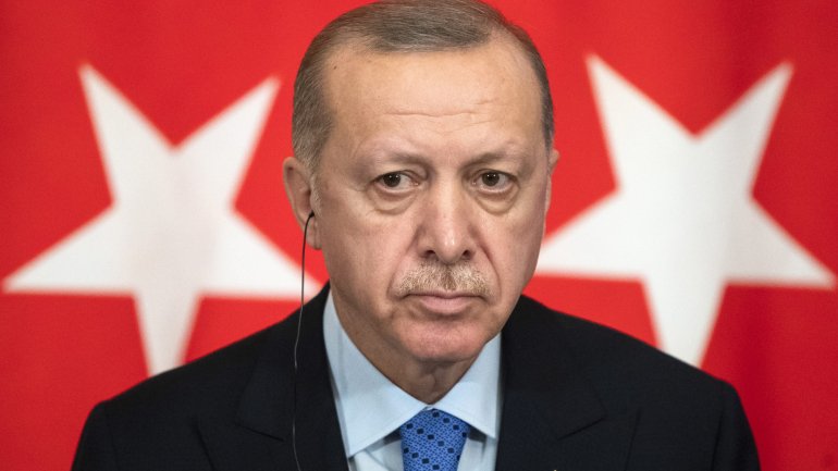 UE tem rejeitado vigorosamente o que classifica como uma &quot;chantagem&quot; de Erdogan