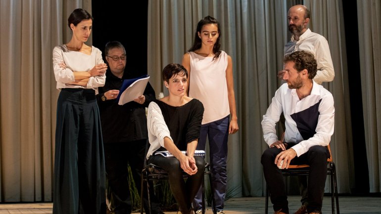 Através da plataforma Vimeo, o Teatro Nacional Nacional D. Maria II apresenta na sexta-feira à noite a peça &quot;Sopro&quot;, de Tiago Rodrigues