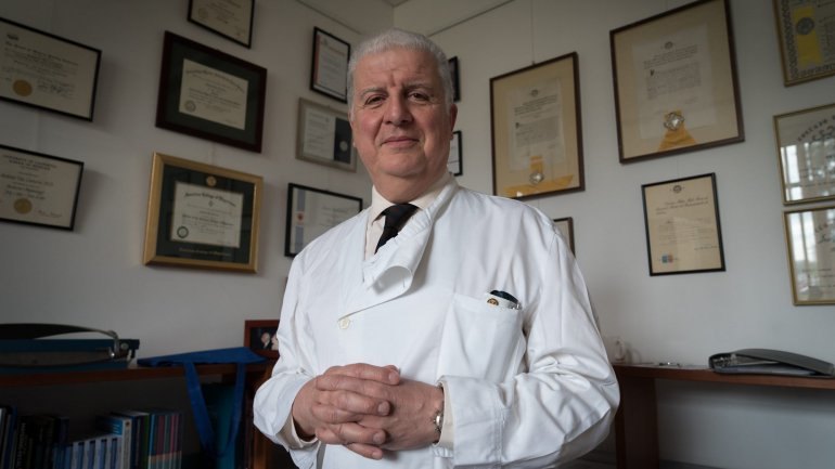 António Vaz Carneiro, médico especialista em medicina interna, é um dos autores  do trabalho sobre a mortalidade em Portugal.