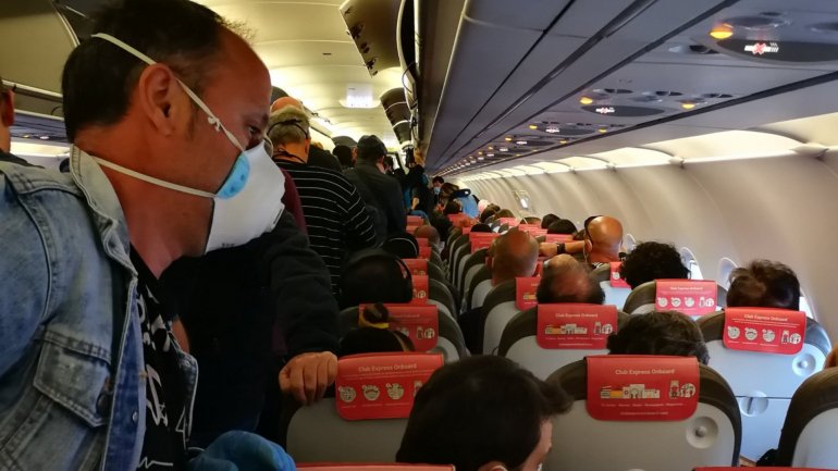 Fotografia tirada por um dos passageiros que seguia a bordo do voo de Madrid para a Gran Canaria