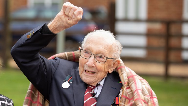 O capitão Tom Moore celebrou o seu 100º aniversário no final de abril