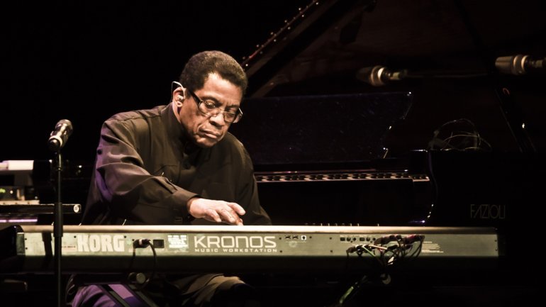 O pianista e teclista Herbie Hancock, uma das figuras maiores do jazz mundial ainda vivas, fazia parte do cartaz do festival em 2020 e atuará na edição de 2021