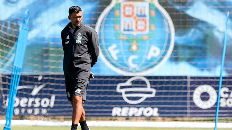 Sérgio Conceição procura a primeira vitória na Taça de Portugal, depois das finais perdidas em 2015 (Sp. Braga) e em 2019 (FC Porto)