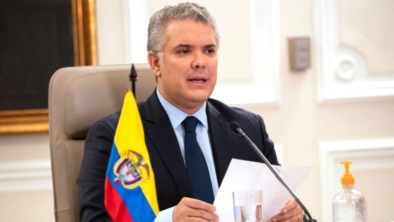 É necessário e fundamental que se possam revelar todas as ligações obscuras da ditadura venezuelana ao tráfico de droga, branqueamento de capitais e a uma rede criminosa muito grande&quot;, disse o Presidente colombiano