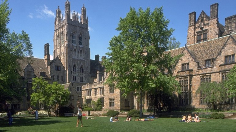 A universidade de Yale faz parte da Ivy League, grupo que junta as mais prestigiadas universidades da costa Leste dos EUA
