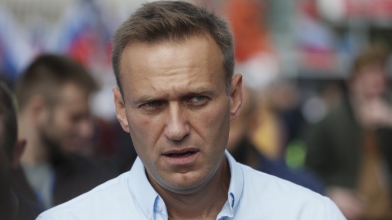 O principal opositor político de Vladimir Putin foi envenenado com Novichok