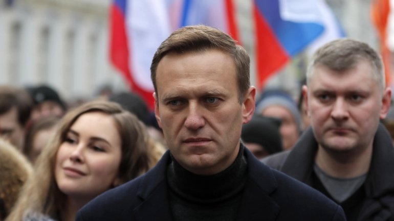 Alexei Navalny, líder da oposição russa, exigiu esta segunda-feira às autoridades russas a devolução da roupa que usava quando foi envenenado