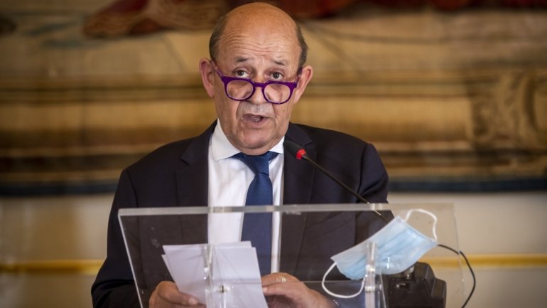 O ministro das Negócios Estrangeiros francês, Jean-Yves Le Drian, falava numa reunião por videoconferência sobre o Líbano