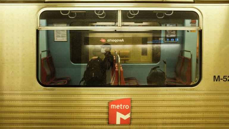 Metro de Lisboa e uma das quatro operadoras que já acumulam 155 mil contraordenações que se mantêm por pagar.