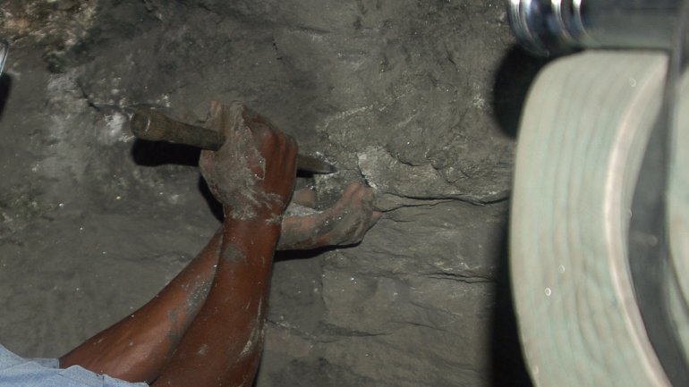 A mina de Balama iniciou a produção comercial há três anos empregando cerca de 650 trabalhadores, quase na totalidade moçambicanos.