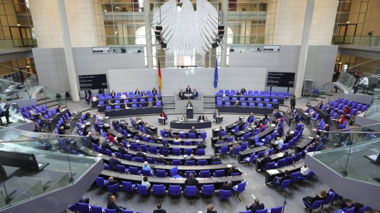 O ato de pirataria contra o Bundestag, em abril e maio de 2015, tinha perturbado o funcionamento da instituição durante vários dias