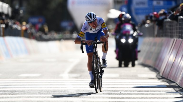João Almeida voltou a ser um dos grandes protagonistas no Giro, ficando próximo de mais um pódio (que não aconteceu pela resistência de Rohan Dennis)