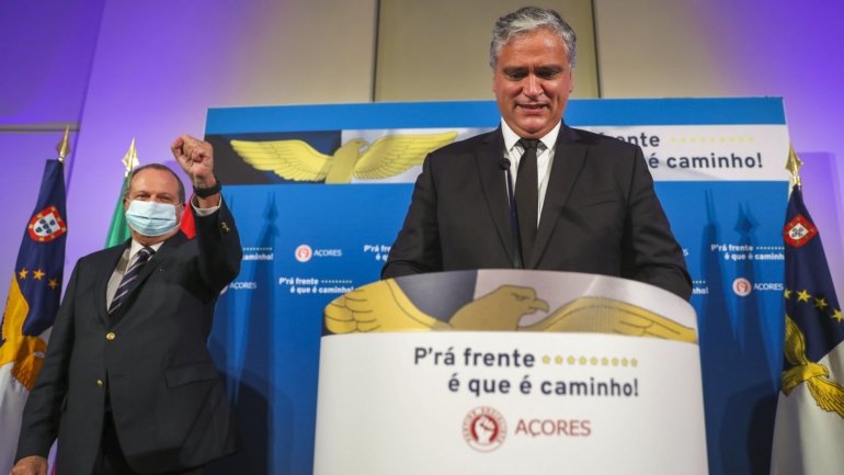 Nas eleições regionais de domingo, o PS perdeu a maioria absoluta nos Açores