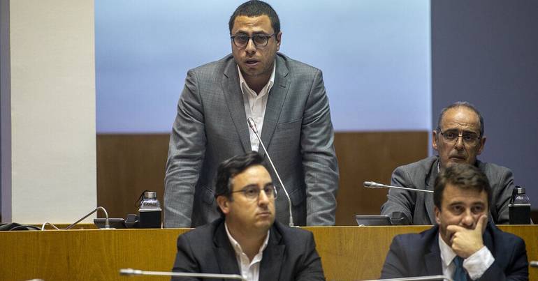 PS propõe apoio mensal para universitários deslocados