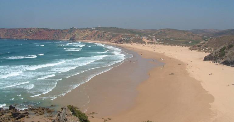 Desembarque em Aljezur: 12 pessoas identificadas após alerta