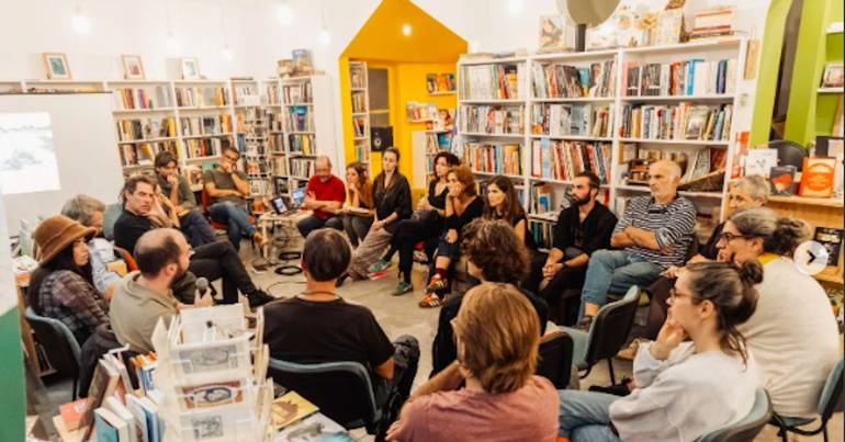 Teatro So promove reflexão artística em espaço público