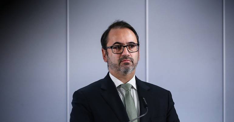 "Tenho dificuldades em ver Mário Centeno como líder do PS"