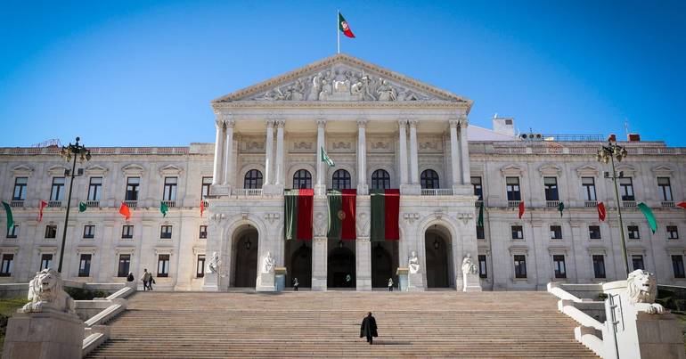 Parlamento tem 18 comissões e 26 grupos de trabalho ativos