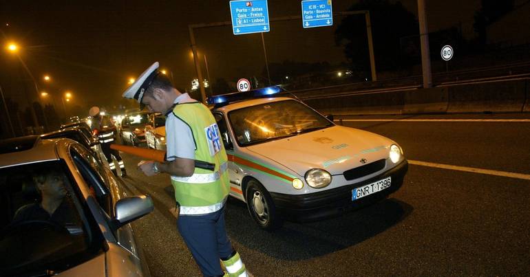 GNR detém homem por tráfico durante fiscalização rodoviária