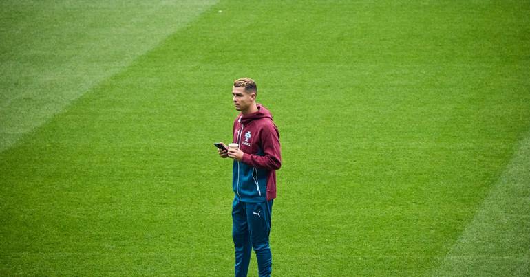 Como o "caso-não caso" se tornou o fim de Ronaldo na Seleção