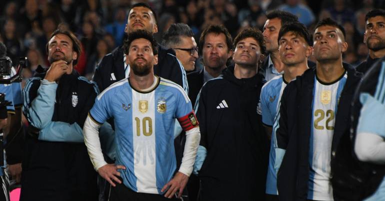 Leo começou em lágrimas e a Argentina acabou a chorar
