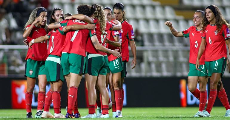 Agora sim, o Brasil está à distância de 180 minutos Depois da goleada em Larne, Portugal ainda começou a perder mas voltou a bater Irlanda do Norte no primeiro playoff de apuramento para o Mundial (3-1). Segue-se a eliminatória decisiva com a Islândia.