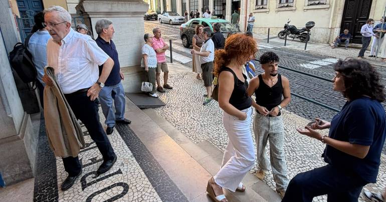 Velório de Jorge Palma reúne gerações na Voz do Operário