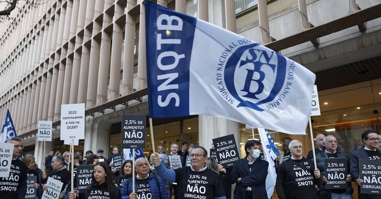 Sindicato de Quadros e Técnicos Bancários remarca protestos
