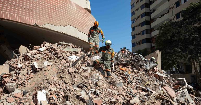 Sismos. Assembleia aprova votos de solidariedade Os sismos registados na Venezuela em 24 de junho causaram pelo menos 1.719 mortos e 5.034 feridos