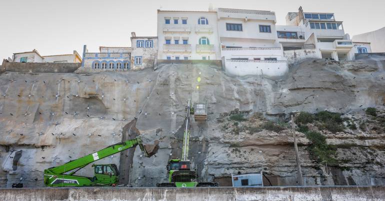 Litoral Português Renasce: Obras Essenciais Garantem Praias Seguras e Belas para Viajantes