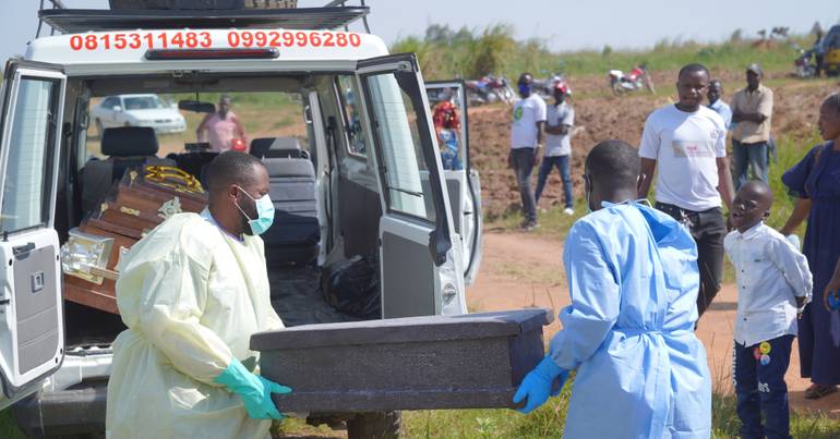Ébola mata mais de 60% das crianças pequenas na RDCongo