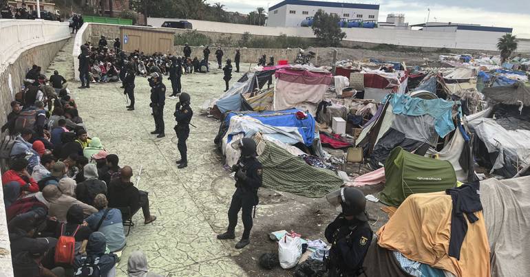 Amnistia Internacional acusa militares de "tortura" em Ceuta