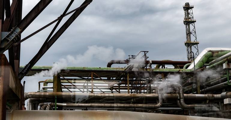 Gás natural sobe mais de 3% e supera os 100 euros Pelas 13h57 horas de Lisboa, o preço do gás natural TTF registava uma subida de 3,10% para 100,30 euros por MWh, segundo dados recolhidos pela agência espanhola EFE