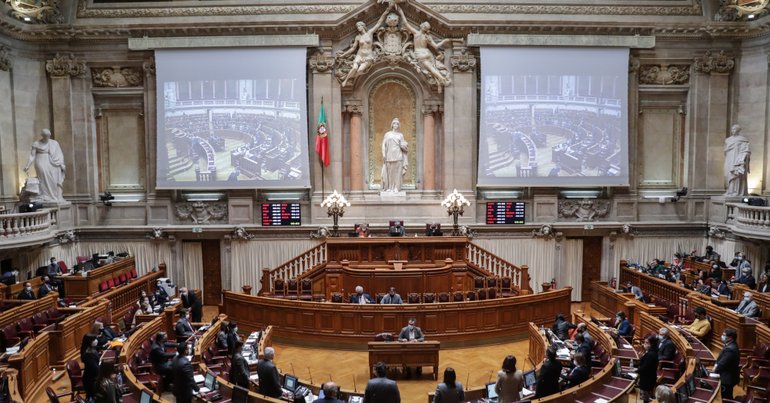 Parlamento elege membros para os conselhos de informação criminal e de Defesa - Vimarsana News