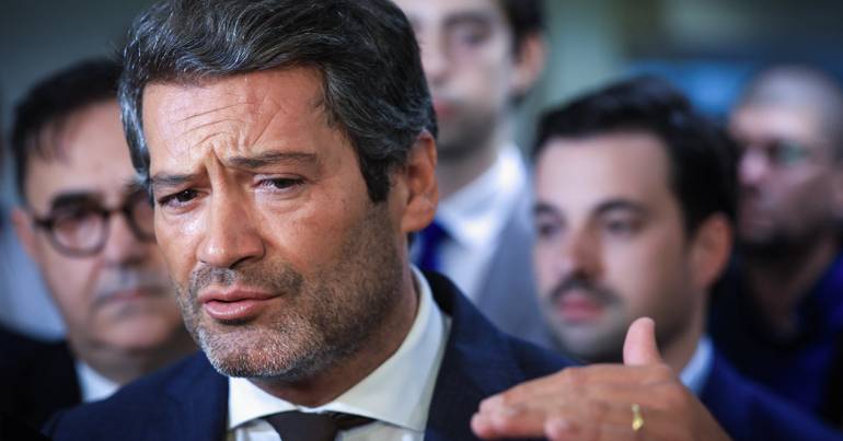 Ventura acusa Seguro e "discurso vago e redondo"