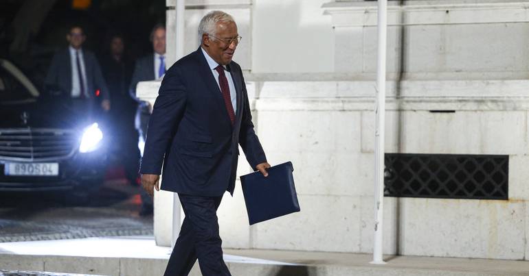 António Costa pede a Irão que permita navegação em Ormuz