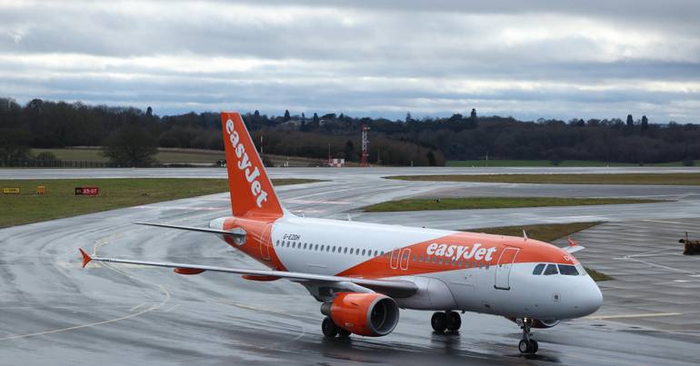 Greve na easyJet: 370 voos e acusações de ilegalidade
