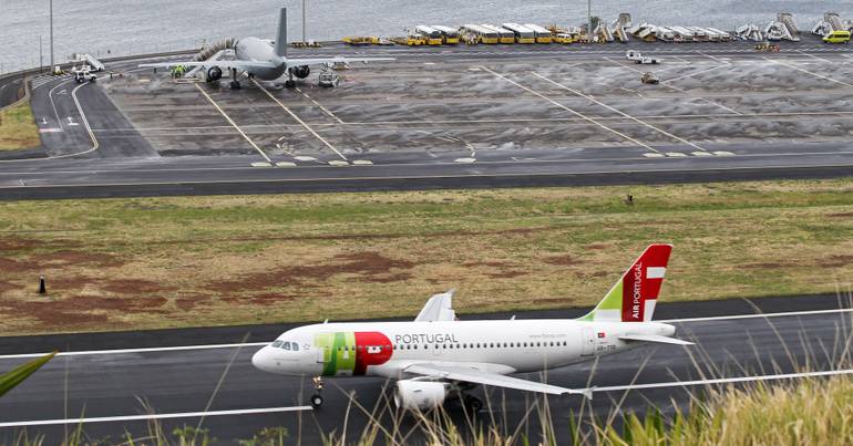 Decretados serviços mínimos nos voos de Açores e Madeira