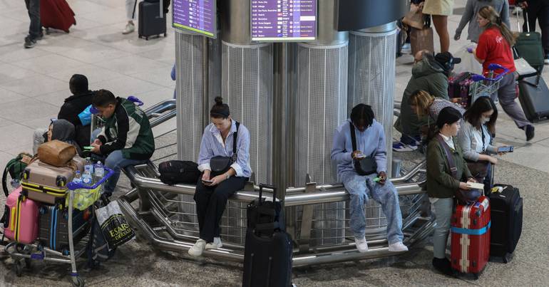 Fugitivo da Interpol detido no aeroporto de Lisboa