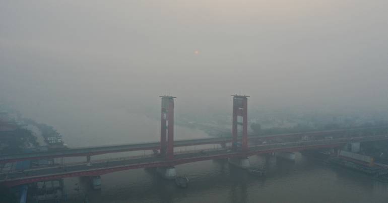 Fogos causam problemas respiratórios a 170 mil pessoas