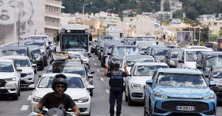 Vendas de automóveis na UE sobem 5,3% até agosto