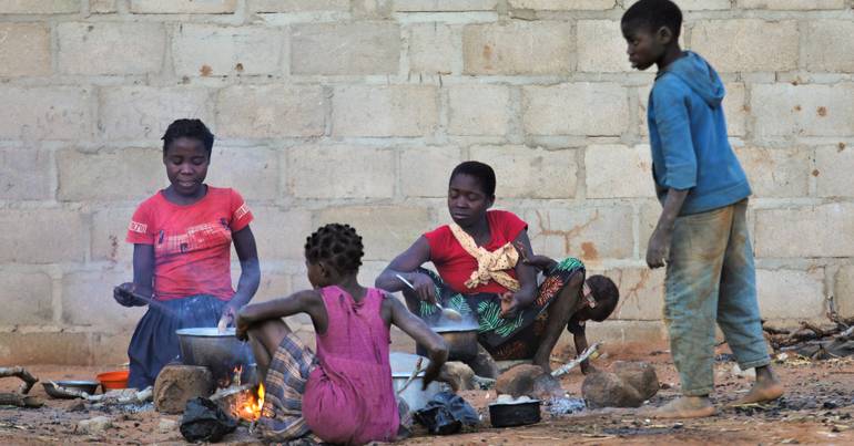 Supostos terroristas matam e sequestram civis em Moçambique