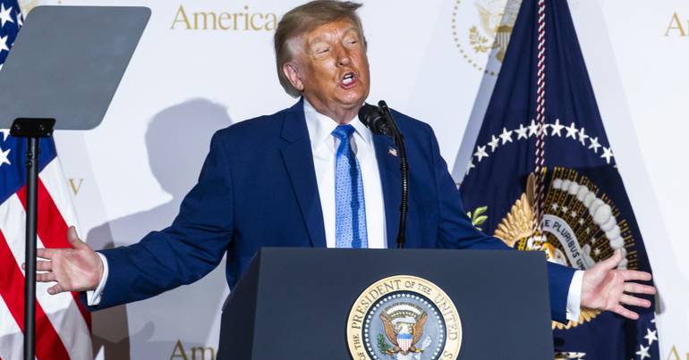 Trump lança plataforma com IA para serviços públicos