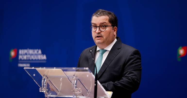 Excedente orçamental fica nos 0,5% no primeiro semestre