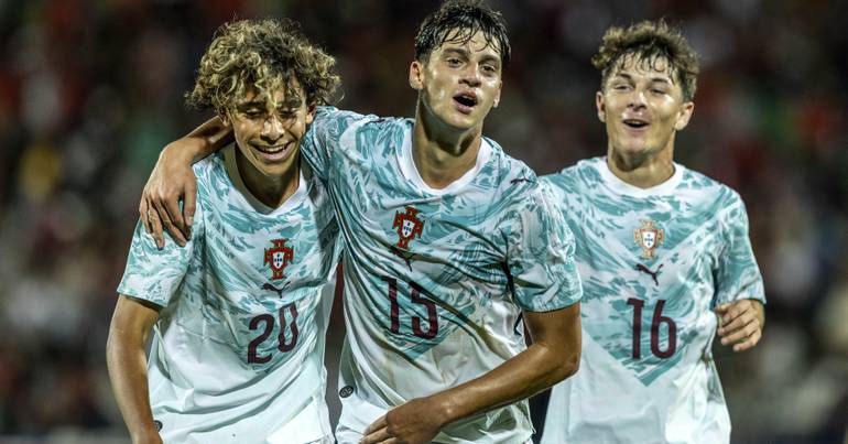 Portugal goleia Gibraltar e assegura 11.a fase final