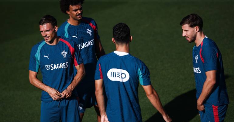 Seleção portuguesa treina em Malmo com Conceição em dúvida